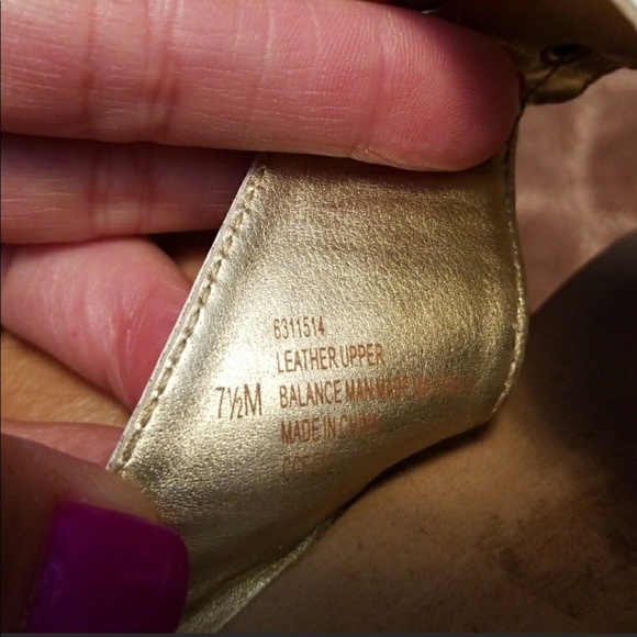 💫ISOLA sandals💫 Very classy and comfy- Size 7.5 - Picture 5 of 8